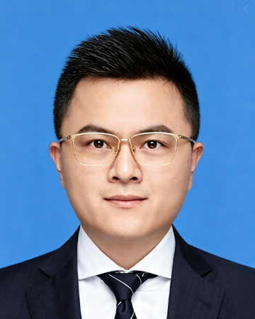 闫萌