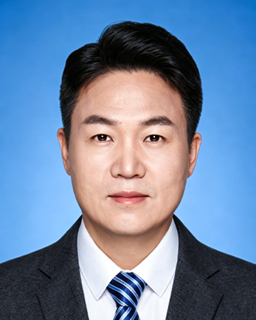 王志伟